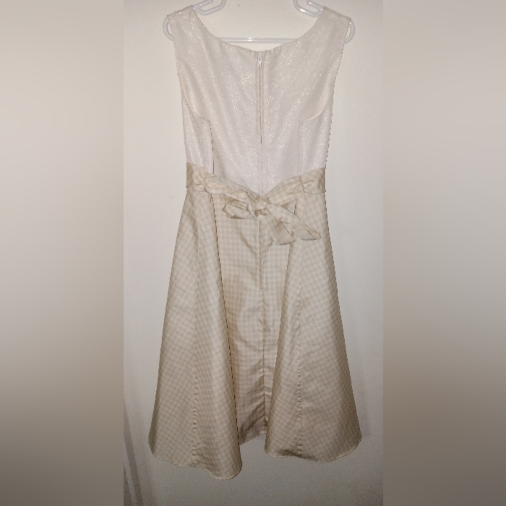 Spring/Summer Dress - Picture 2 of 3